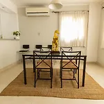 Lily Mint Spacious 3Br Apt In Maadi W-Tv And Wifi