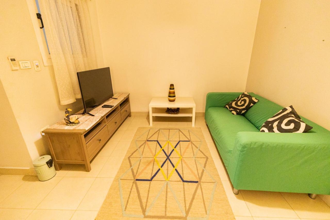 Lily Mint Spacious 3br In Maadi W-tv And Wifi Apartment