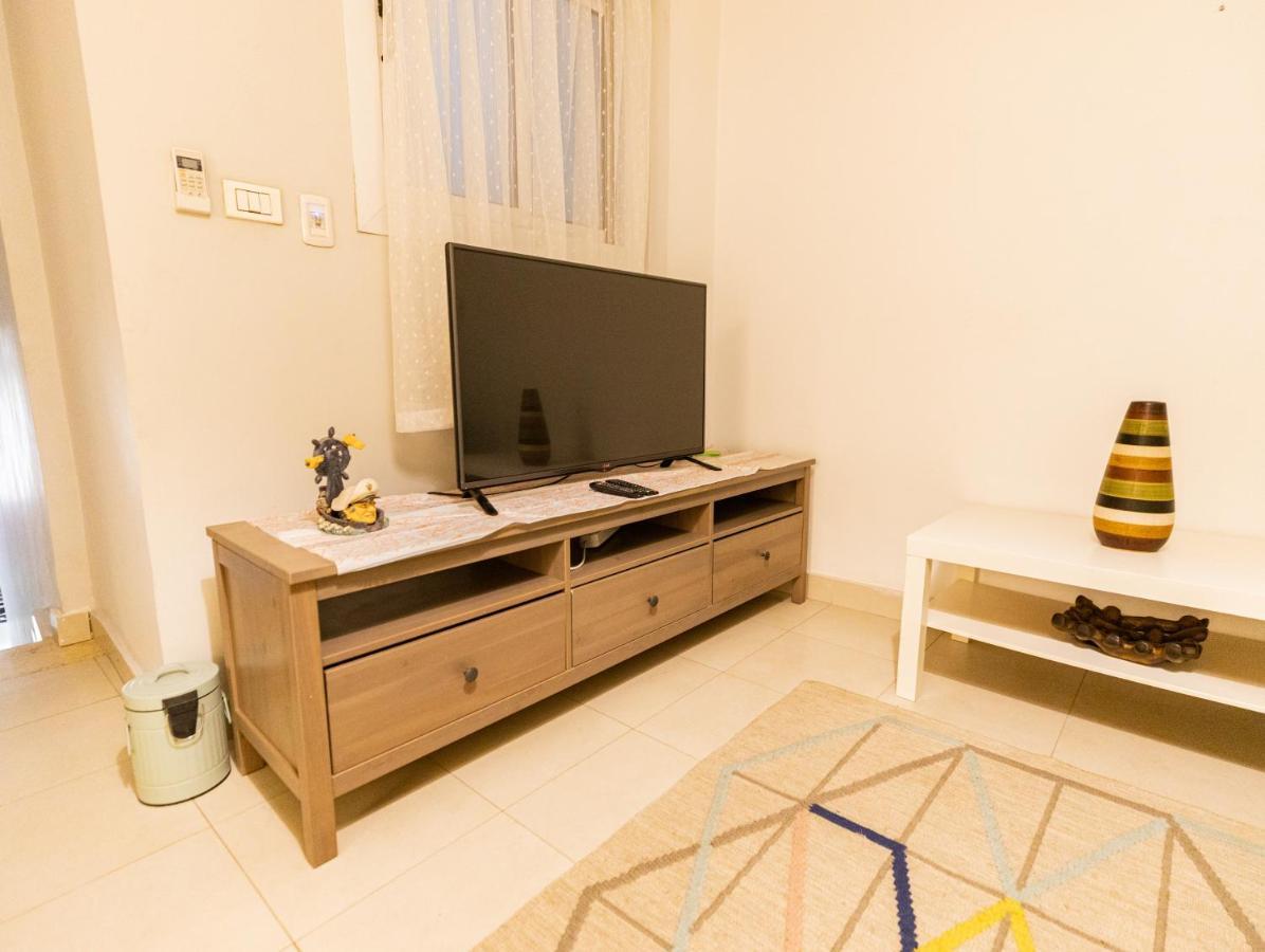 Lily Mint Spacious 3br In Maadi W-tv And Wifi Apartment Cairo